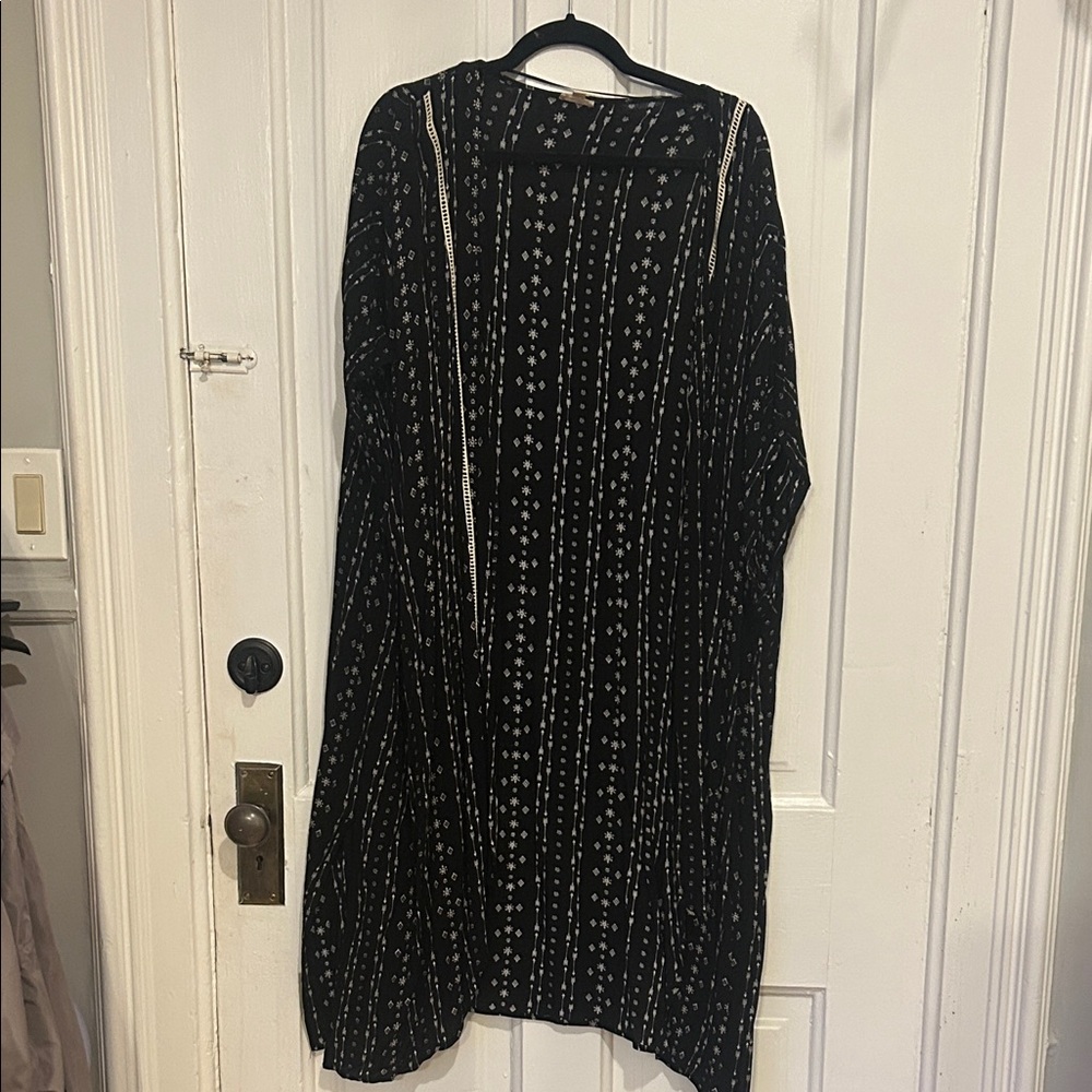 Black and White Patterned Boho Women's Kimono (Pick 3 for $15)